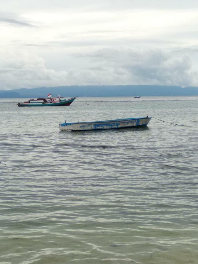 Sunset Guest House & Bar Bunaken Exterior photo