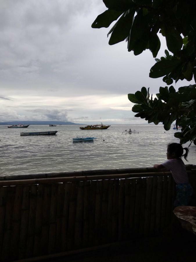 Sunset Guest House & Bar Bunaken Exterior photo